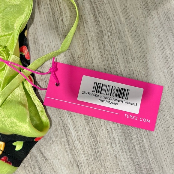 NWT Terez Satin Sleeveless V-Neck Maxi Dress Fruit Black Green Chartreuse Size M - Picture 4 of 8